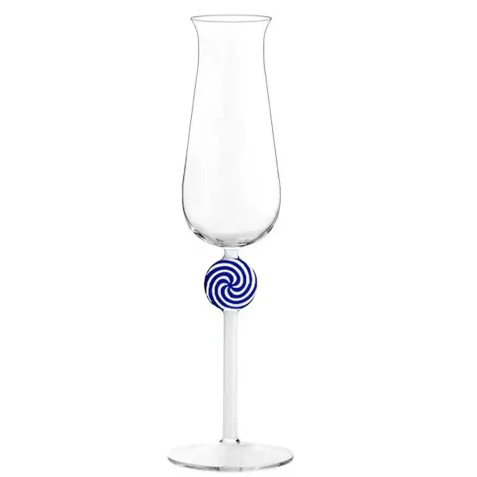 Elegant Crystal Champagne Flutes 2